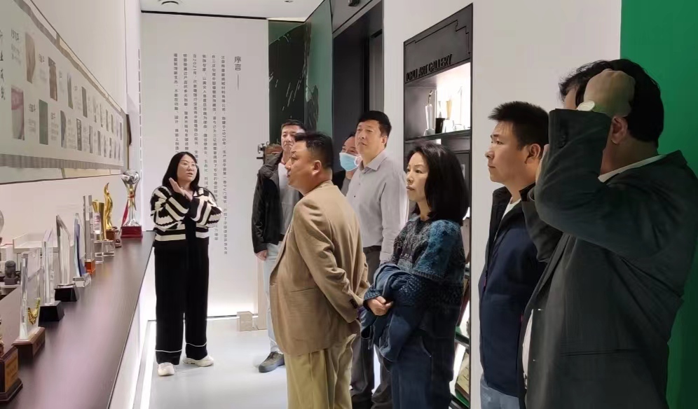 1702445178162109.jpg 1702445178162109.jpg